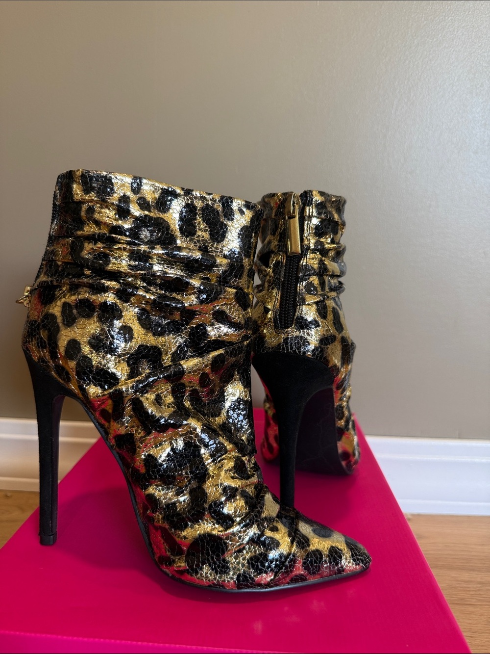 Shoe Dazzle Gold Leopard Print Pointed Toe Stiletto Ankle Boots